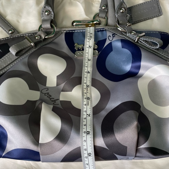 Coach, vintage authentic silk purse - Picture 6 of 9